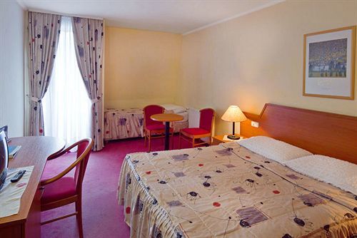Alpina Hotel